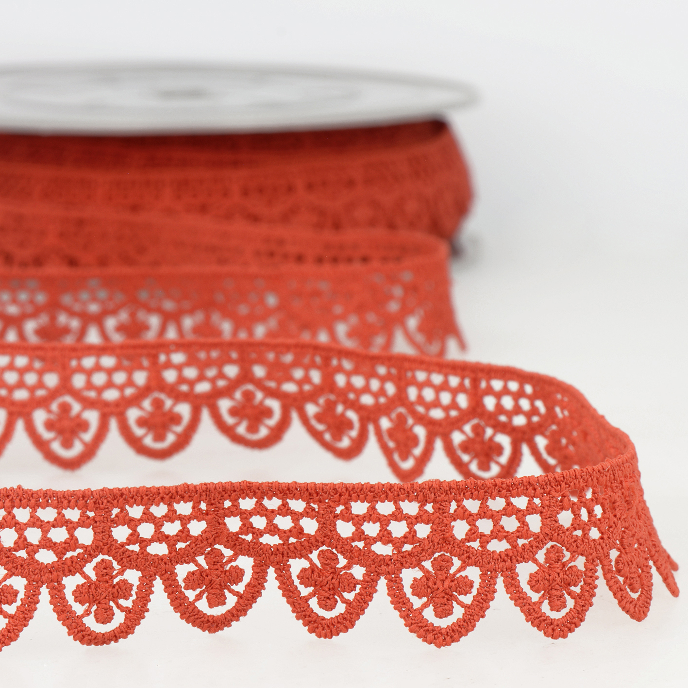 Trim Lace Guipure 14.6m x 20mm Red Stephanoise Groves and Banks