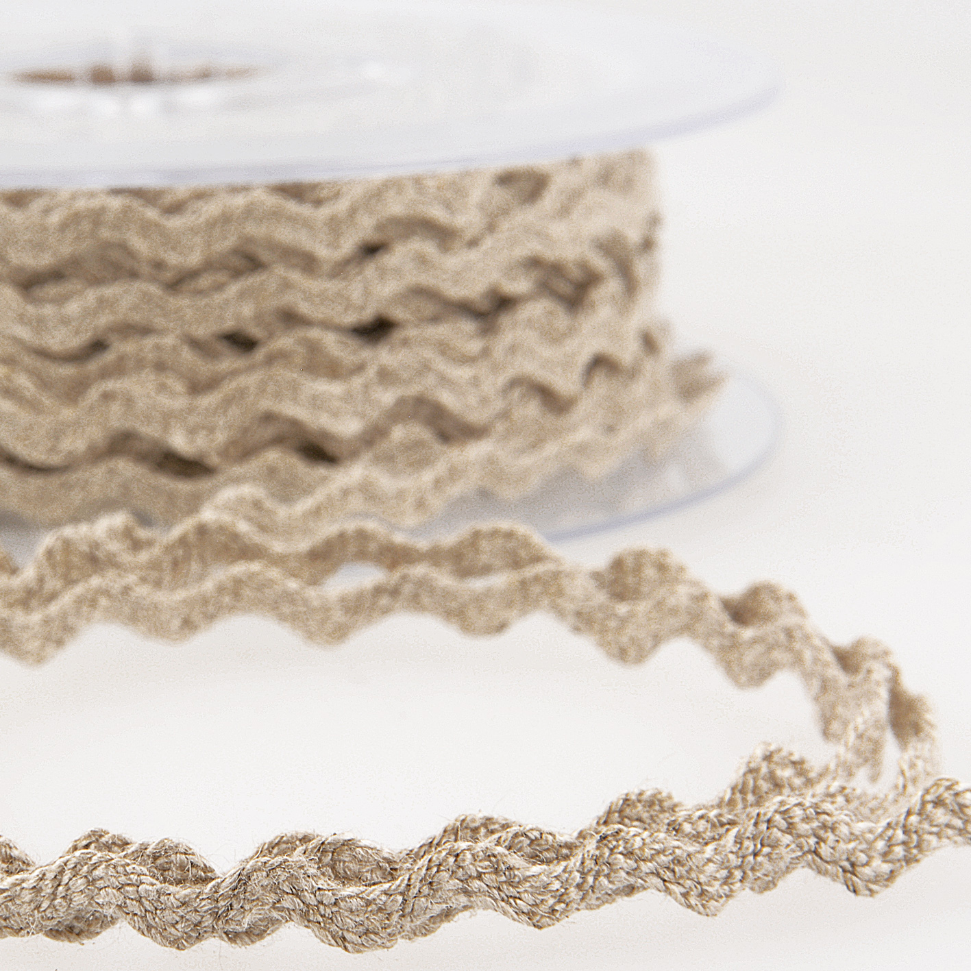 Trim Ric Rac Linen 25m x 8mm Ivory Stephanoise Groves and Banks