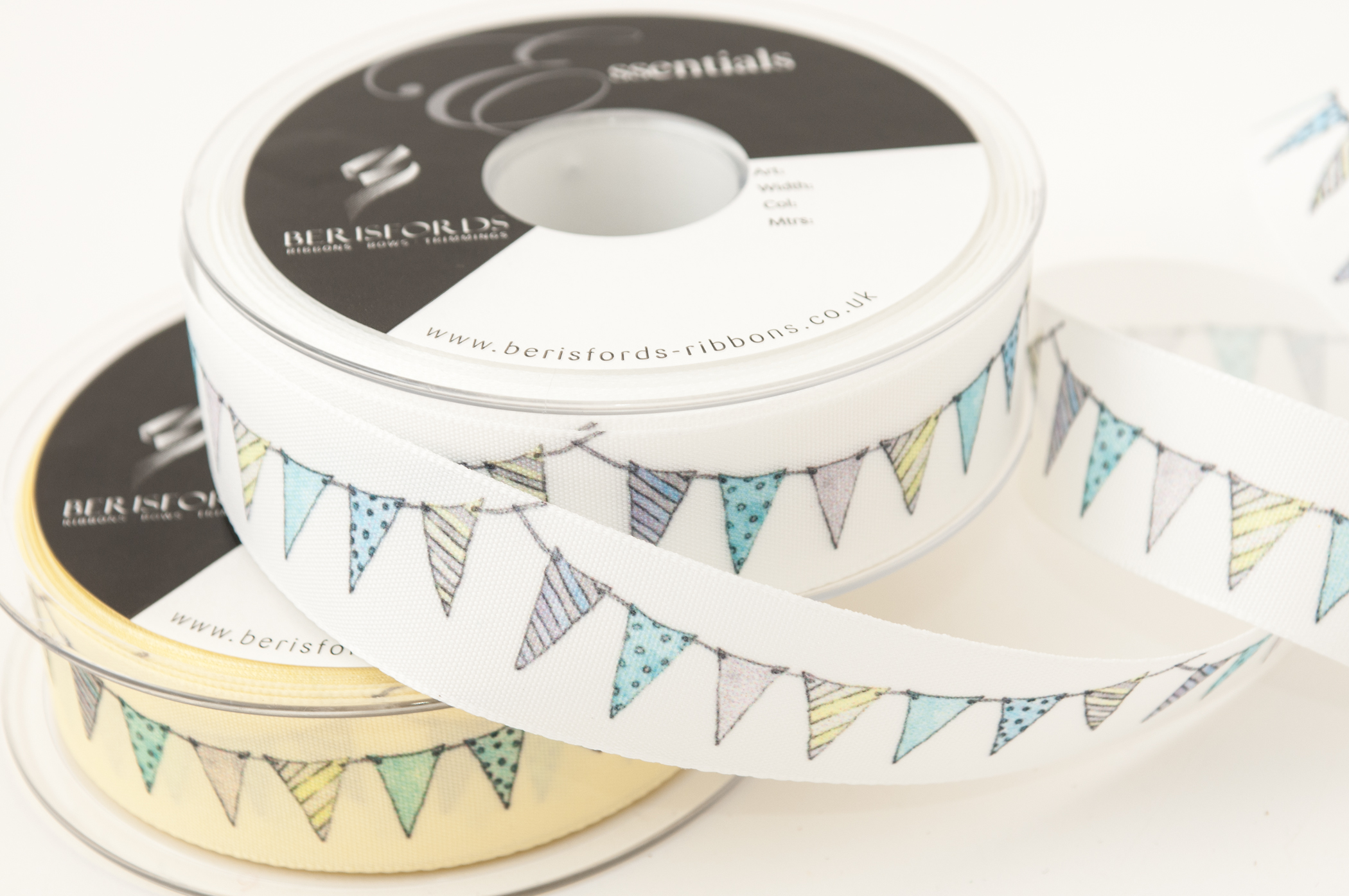 Ribbon: Bunting: 25m x 25mm: Pale Lemon - Berisfords - Groves and Banks