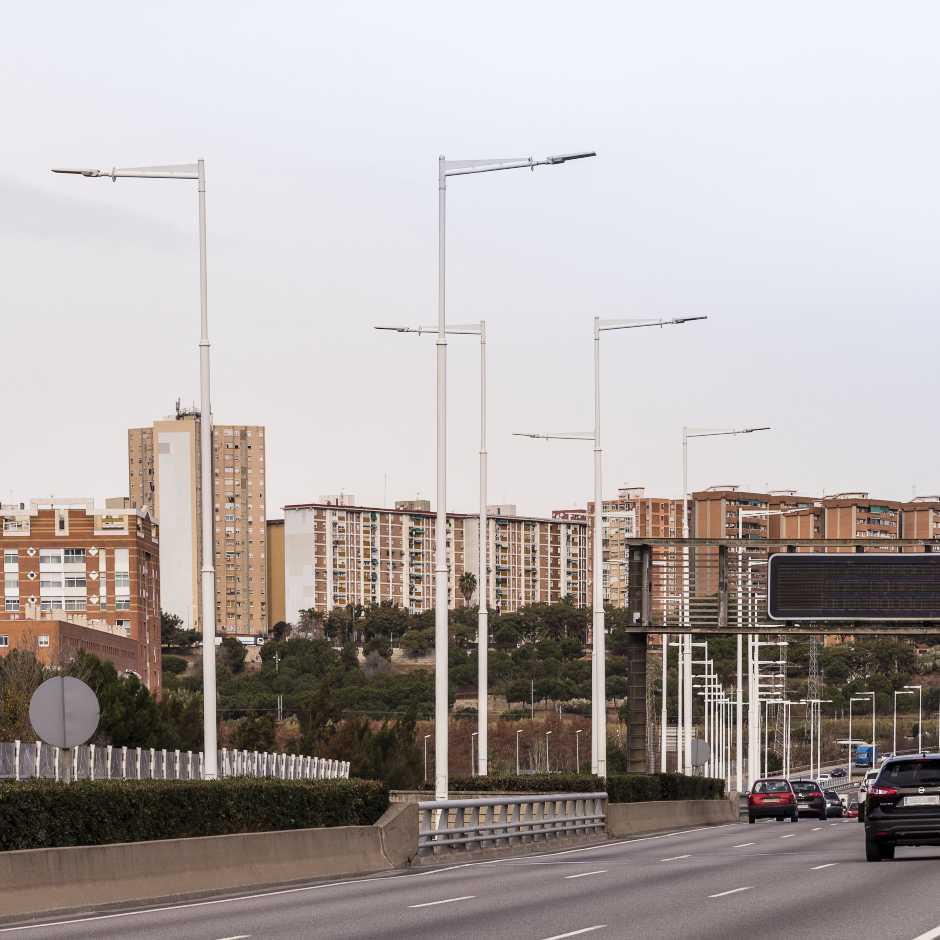 Simon Nath L road luminaire with RJ optics, 3000 K, 130 W, 700 mA, 1N w/o dimming Standard finish