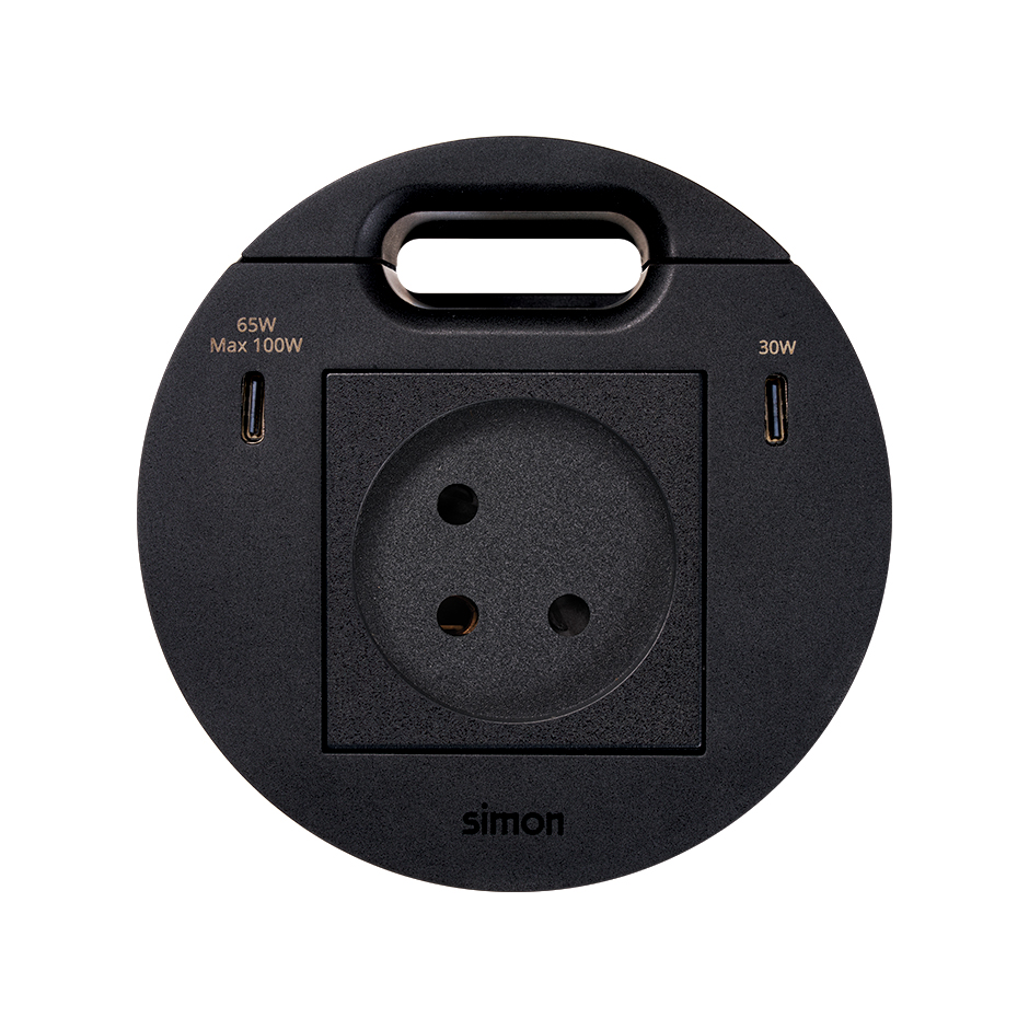 Kit Flash 90 composé du prise de courant modulaire israélienne, chargeur USB type C de 100W (répartis entre 65W et 30W en simultané) et sortie de câblage noir Simon K45