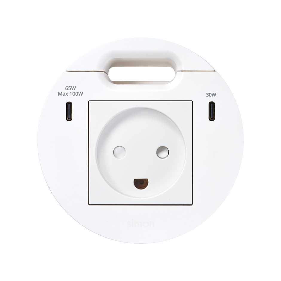 Kit Flash 90 composto por tomada elétrica modular dinamarquesa, carregador USB tipo C de 100 W (dividido em 65W+30W simultâneos) e saída de cabeamento branco Simon K45