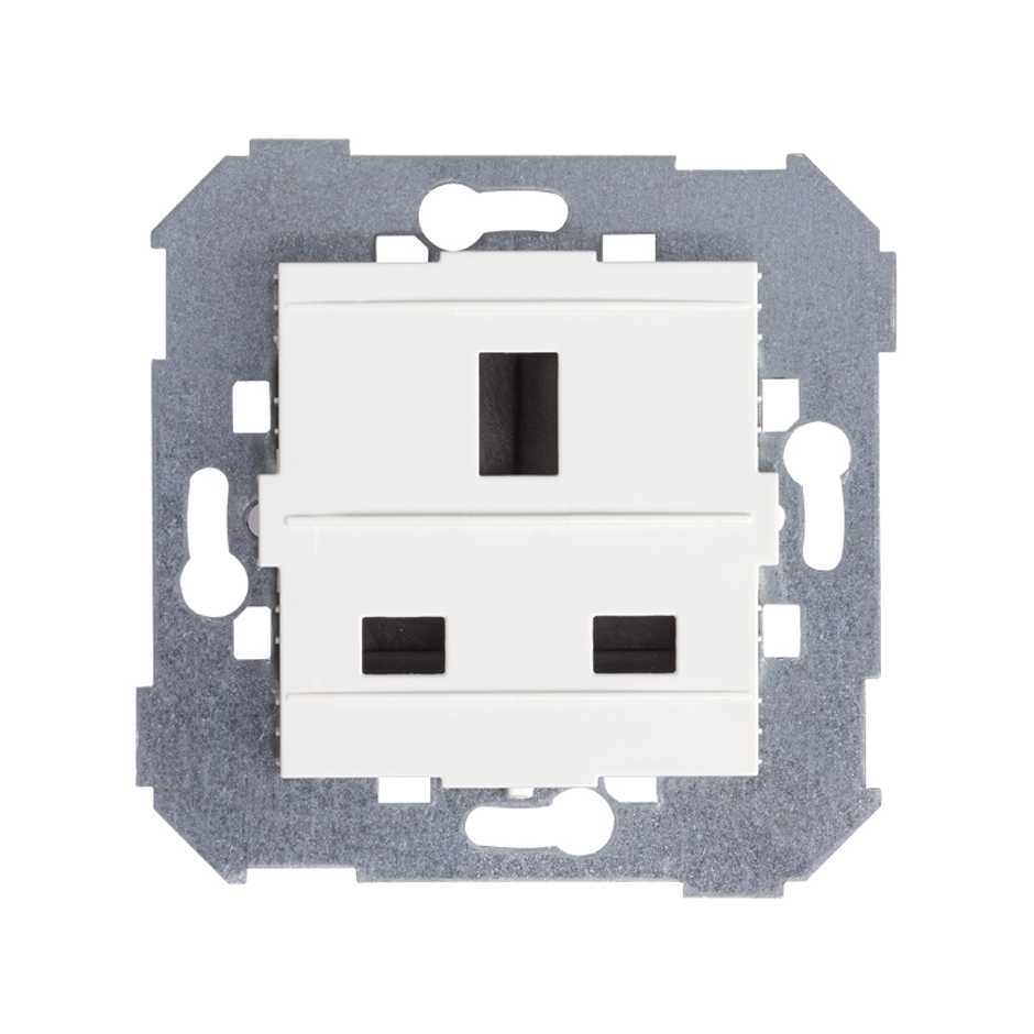 British socket outlet 13A 250V~ with screw terminal connection system