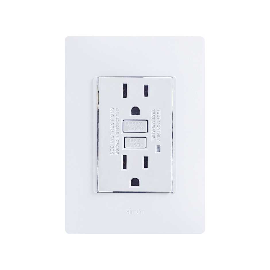Interruptor de circuito por falla a tierra  GFCI con placa Blanco Simon 26