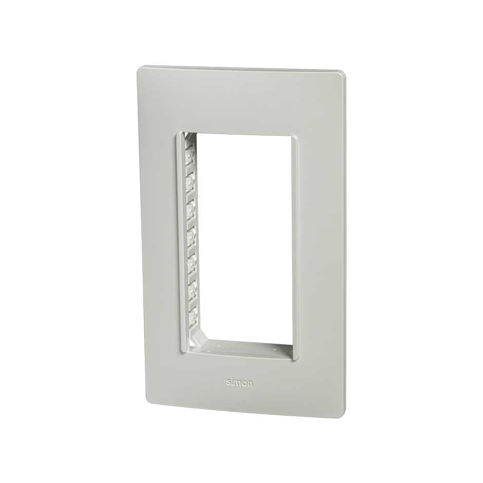 Placa de 4 módulos blanco con chasis blanco Simon 26