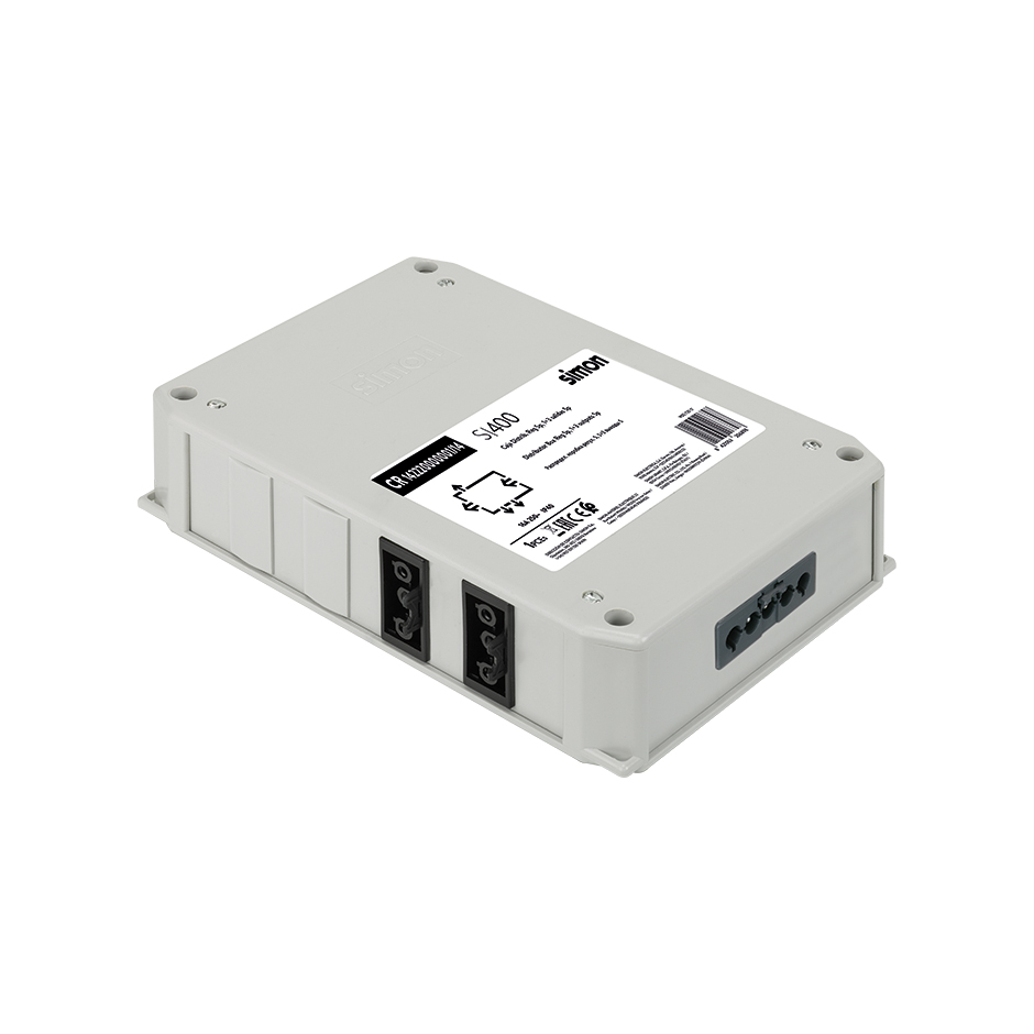 Distribution box of 1 standard circuit with 1 input of 5 poles featuring Wieland GST18i and 3 outputs of 3 poles and 1 output of 5 poles
