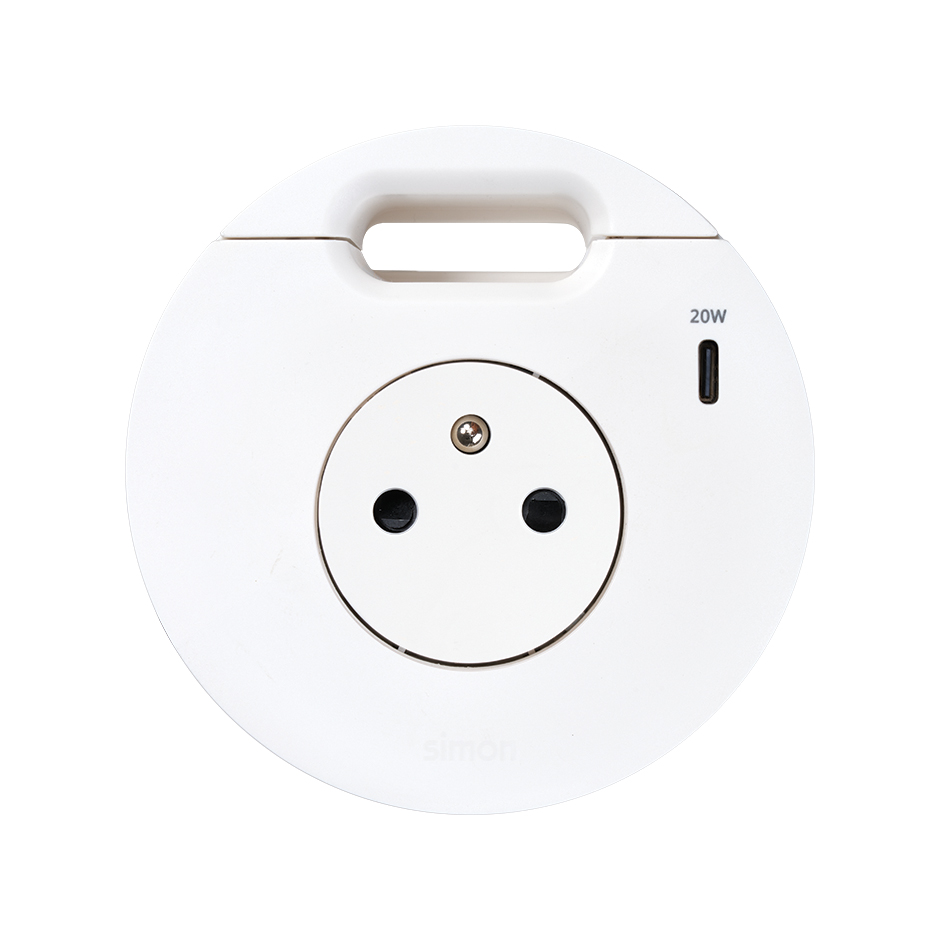 Kit Flash 90 consisting of french-belgian power socket with "retractable cover", USB charger Type C 20W and grommet (cable outlet) white Simon 400