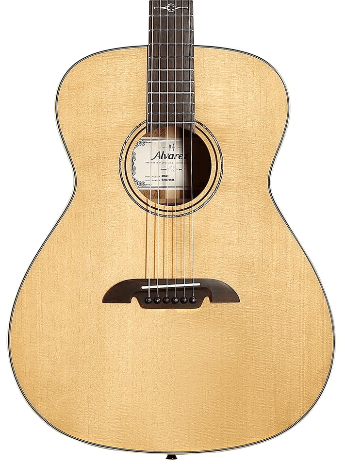 Alvarez Masterworks Grand Auditorium Acoustic Guitar in Natural