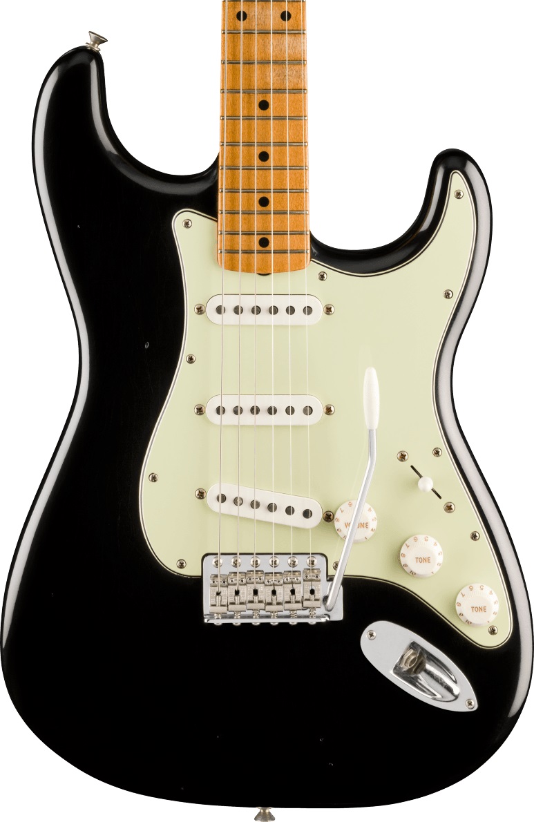 Fender Vintera II Road Worn 60s Stratocaster in Black, Maple Fretboard